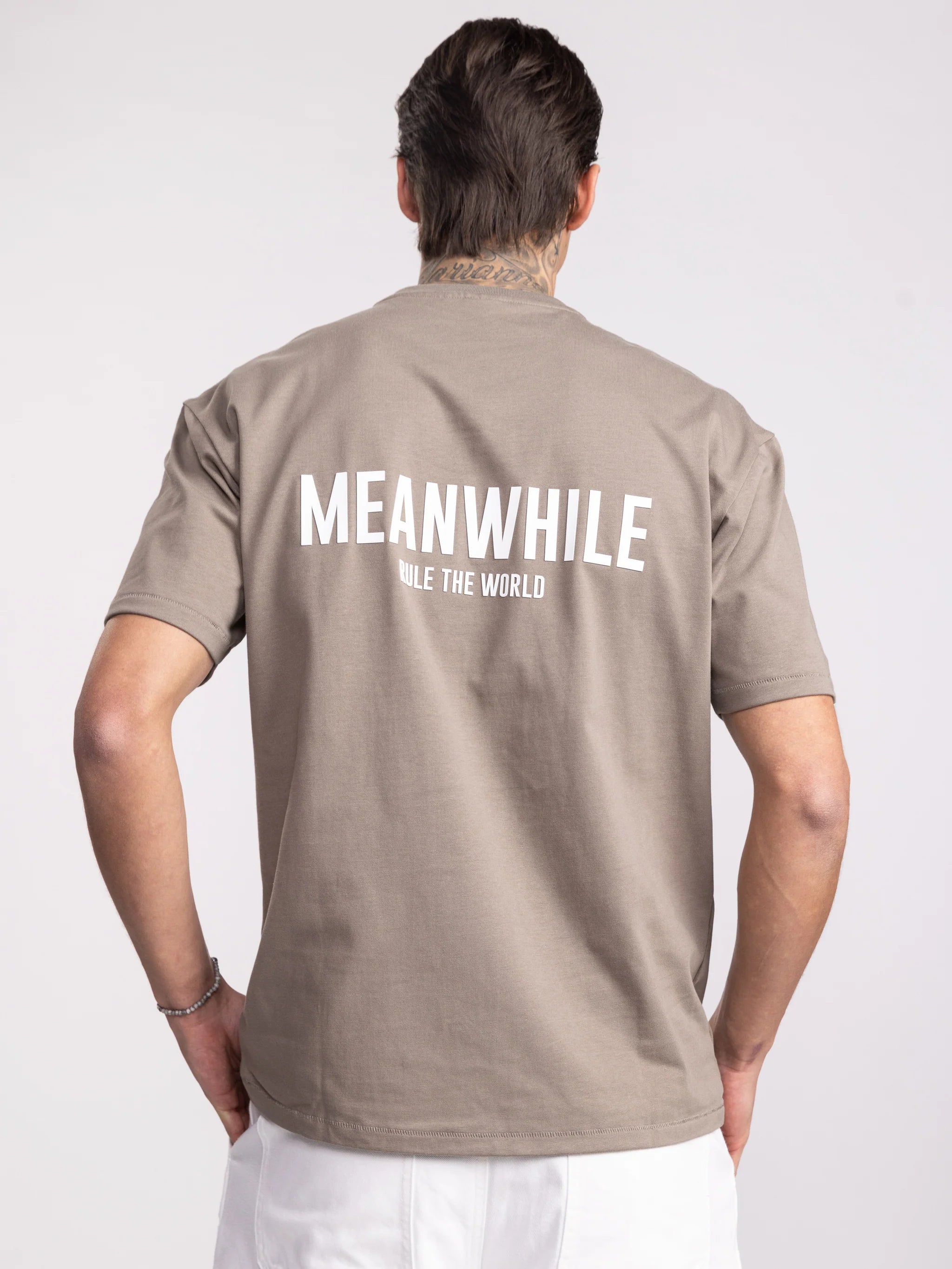 Oversized Graphic T-Shirt - Rule The World -Mocha