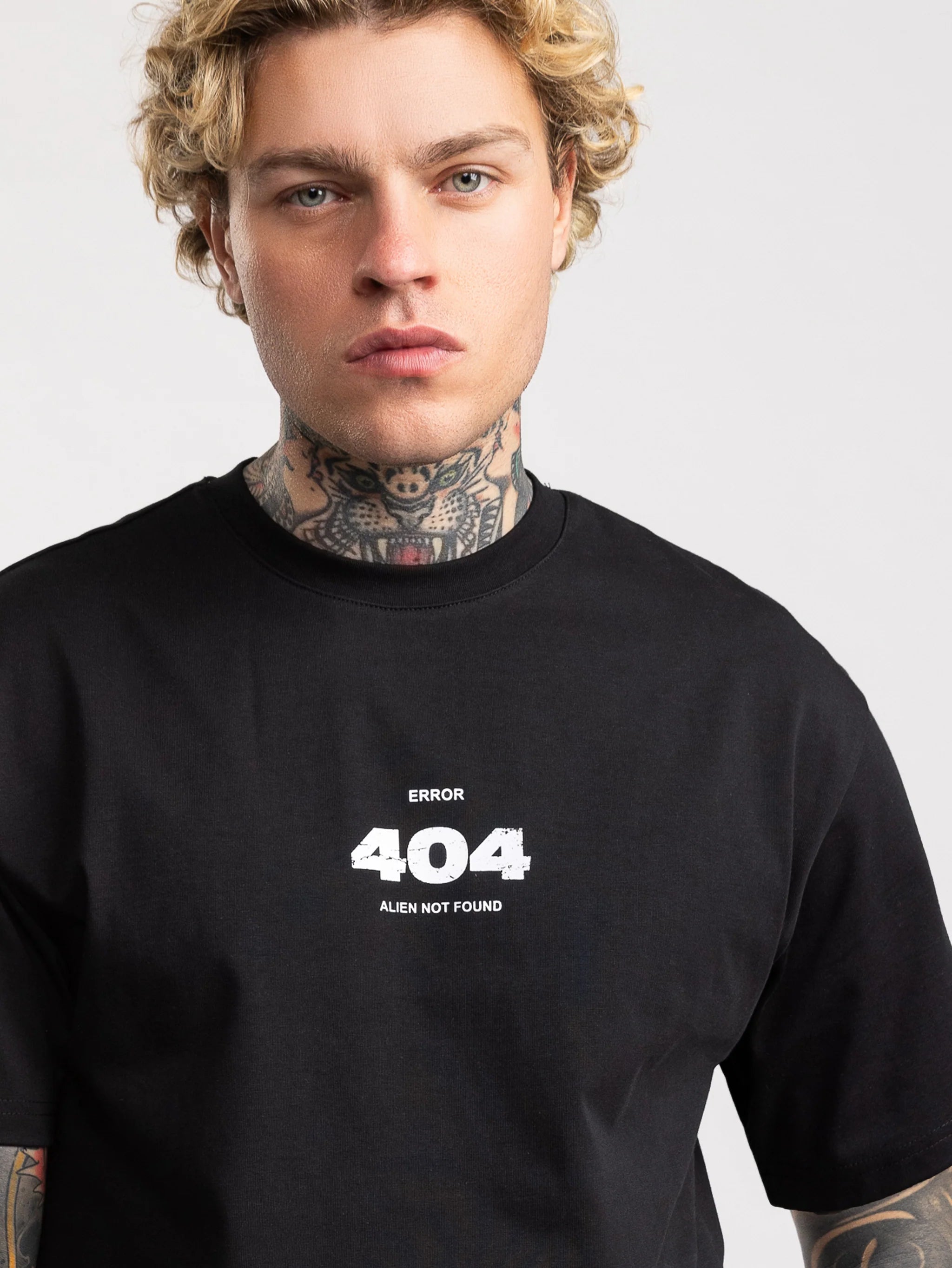 Oversized Graphic T-Shirt - Error 404