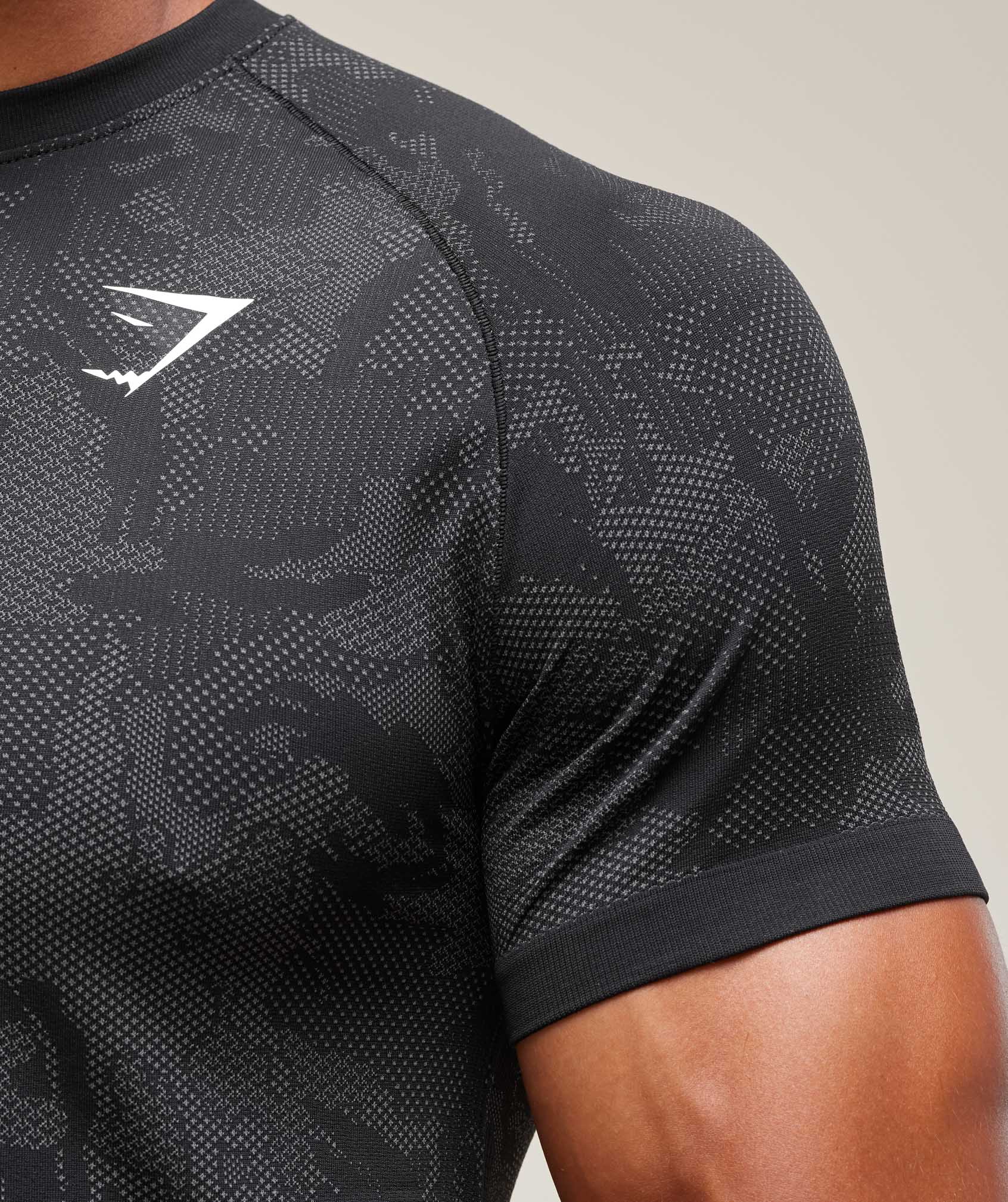 Gymshark Geo Seamless T-Shirt - Charcoal Grey