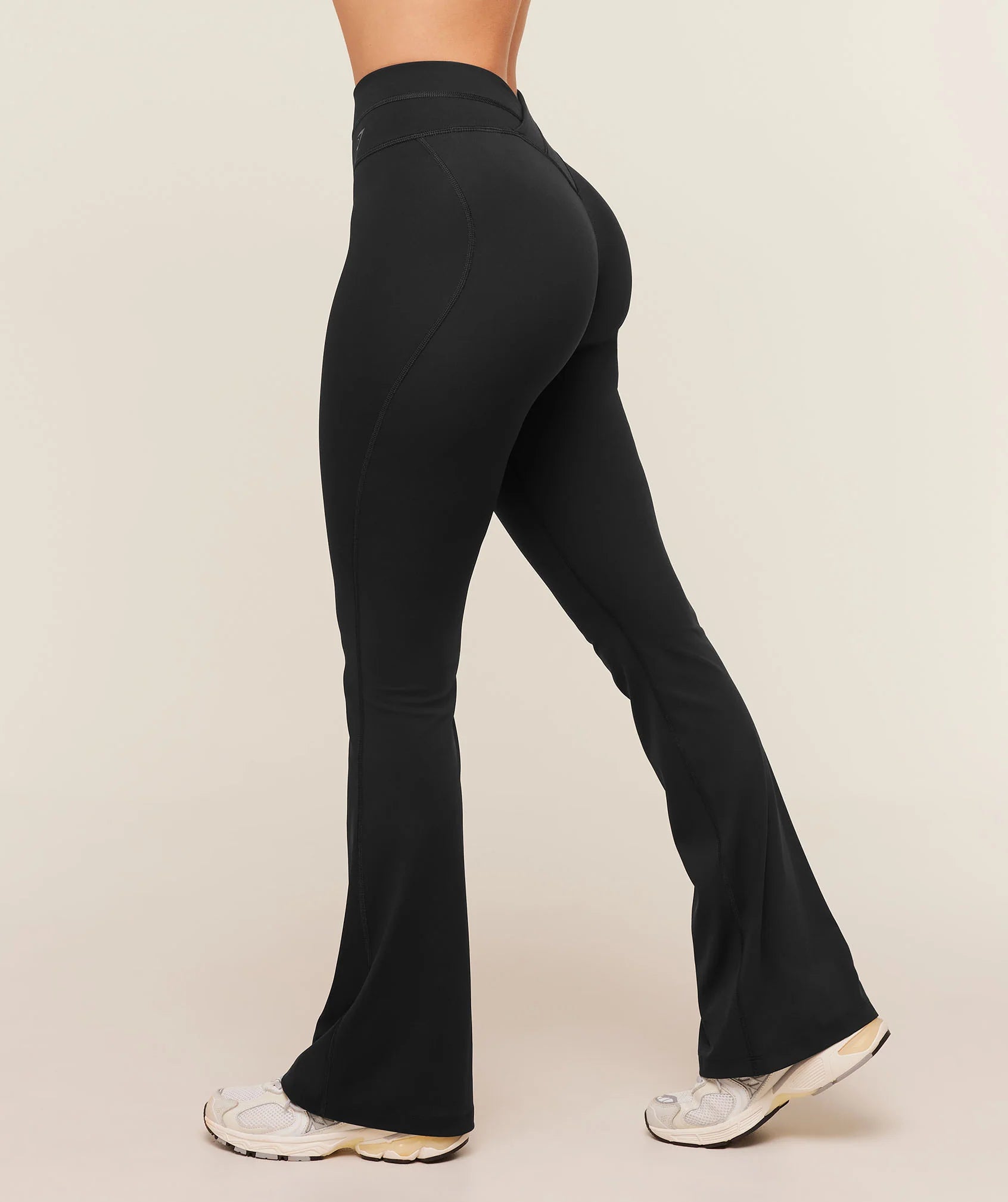 Gymshark Crossover Back Flared Leggings - Black