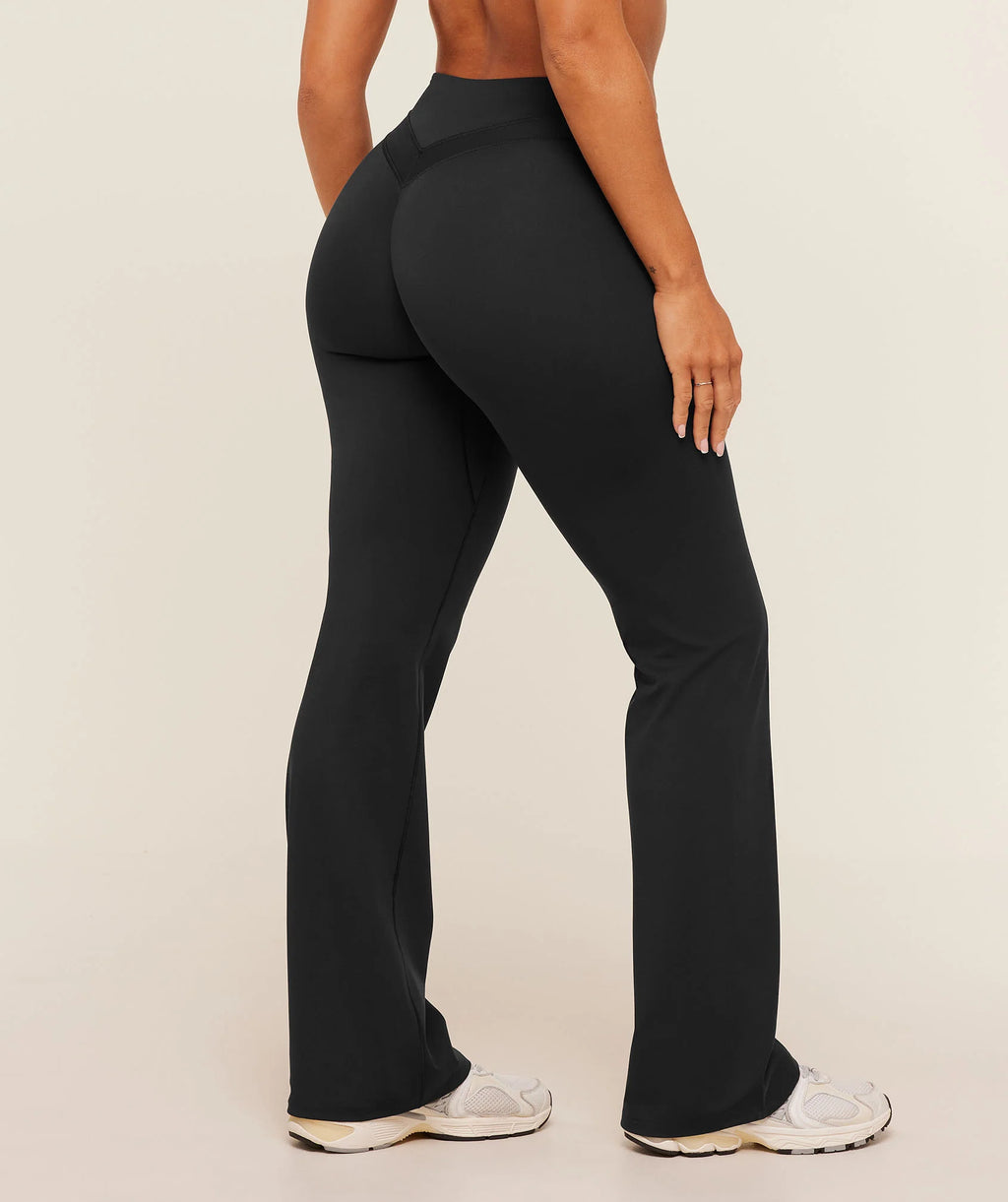 Gymshark Whitney Mid-High Rise Flared Leggings - Black